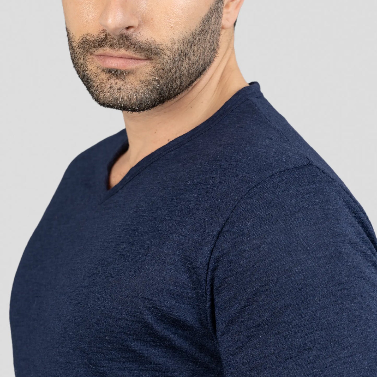 Men's Alpaca Wool Shirt: 160 Ultralight V-Neck color Navy Blue