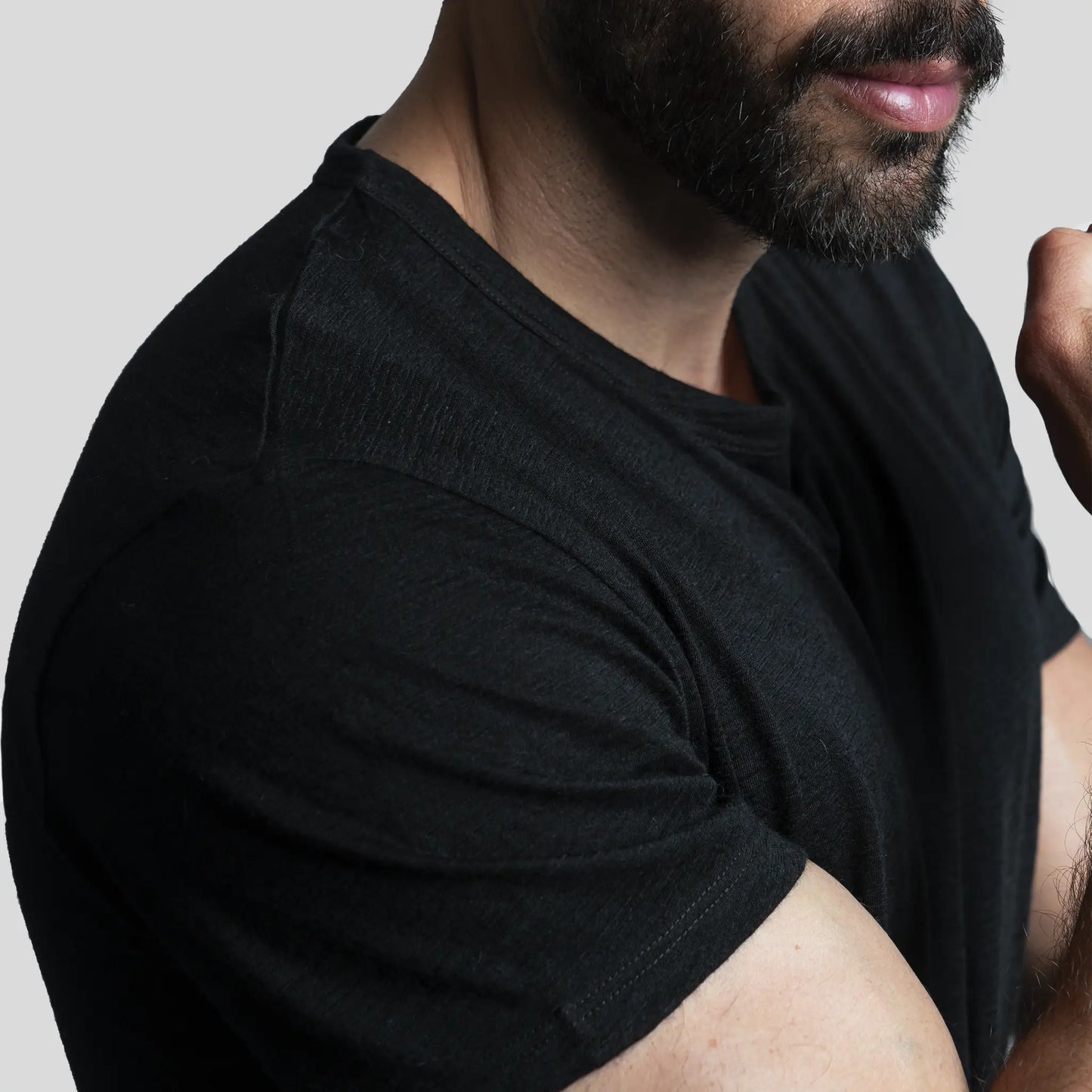 Men's Alpaca Wool T-Shirt: 160 Ultralight Crew Neck color Black