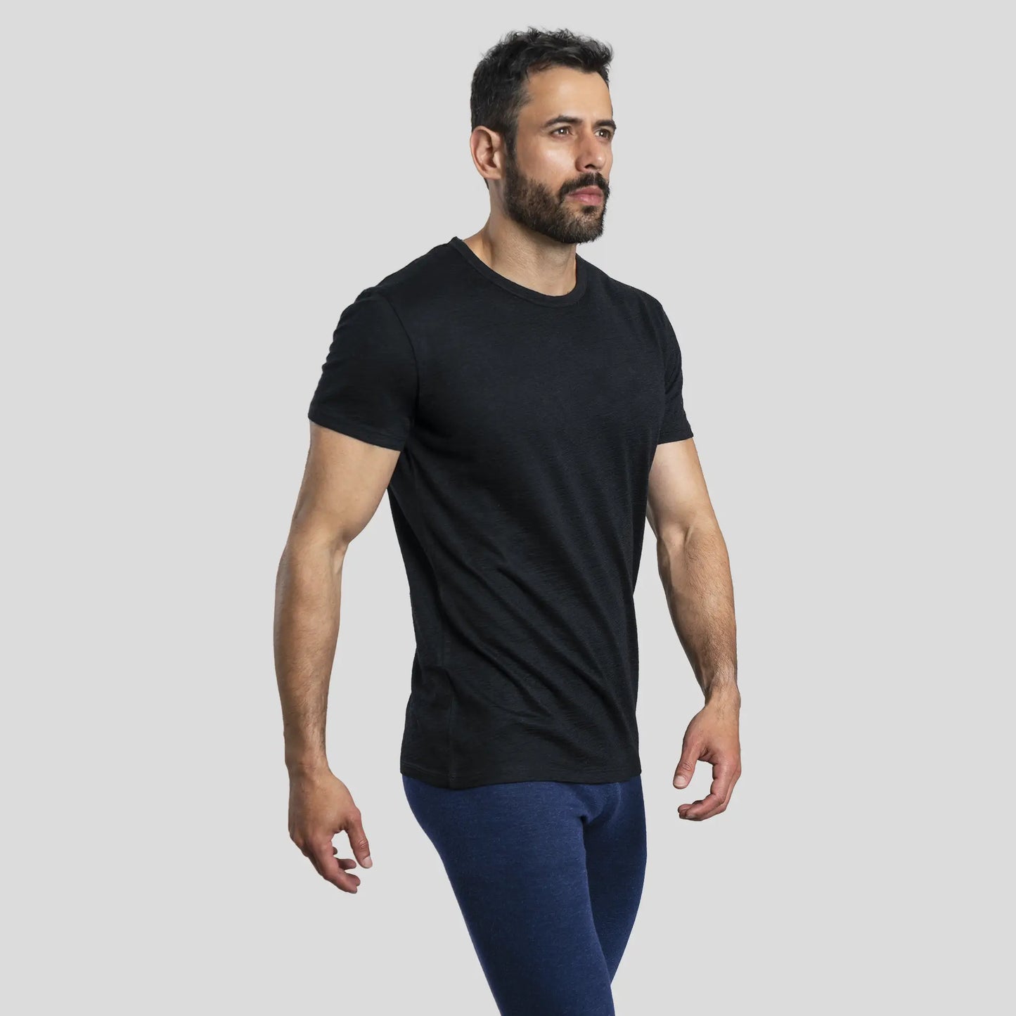 mens high performance crew neck tshirt color black