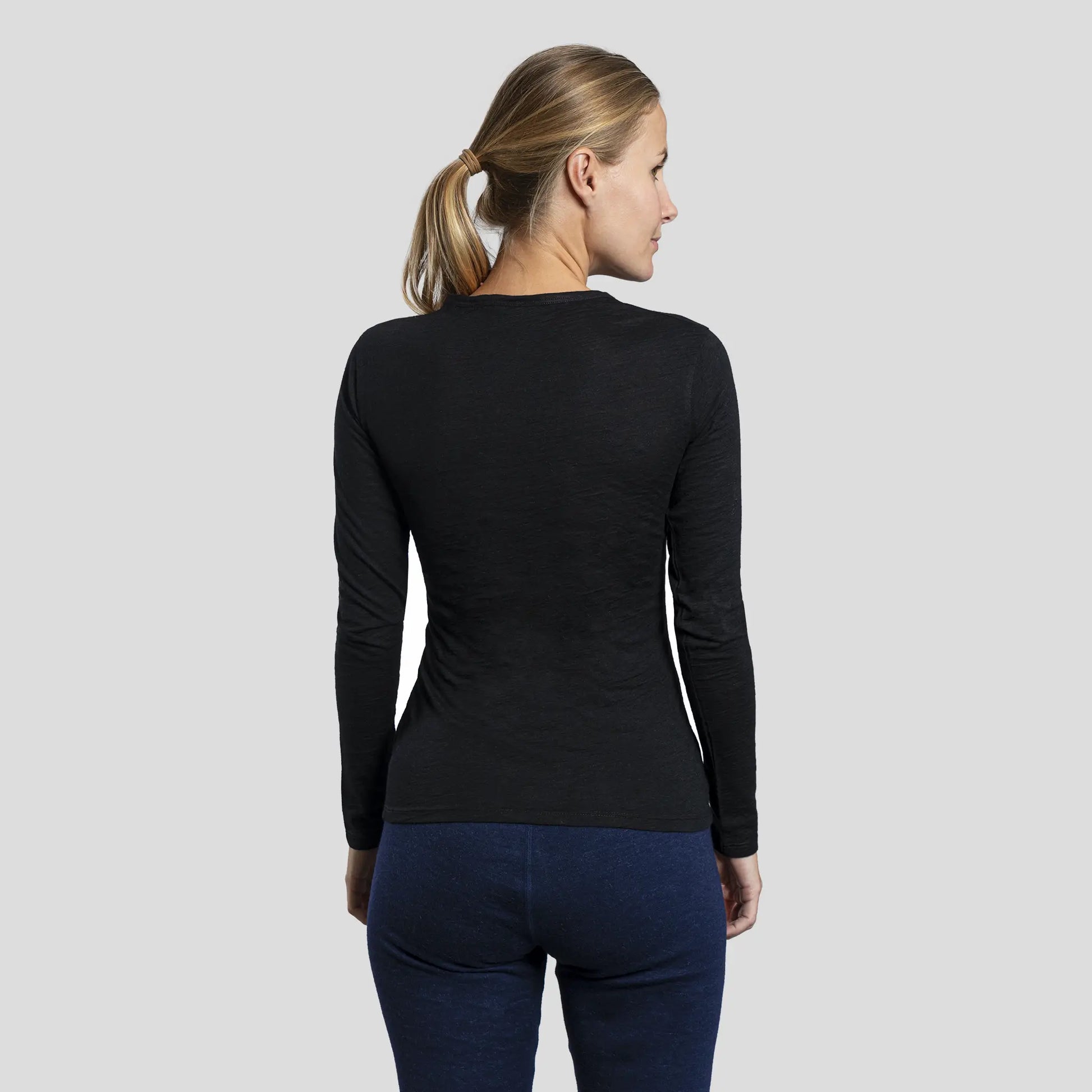 womens high performance long sleeve shirt color black